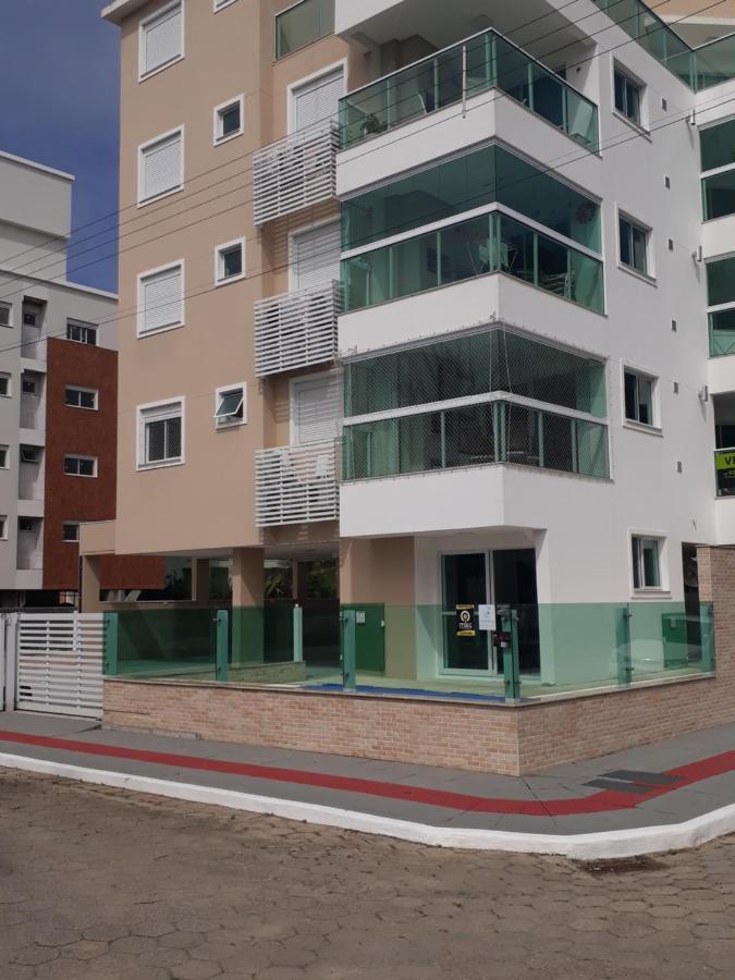Apto Em Palmas - A 80 Metros Do Mar Governador Celso Ramos Exteriér fotografie